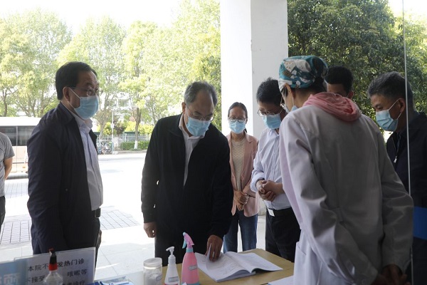 察看校医院疫情防控流程 安徽师范大学官网提供.jpg 察看校医院疫情防控流程 安徽师范大学官网提供.jpg